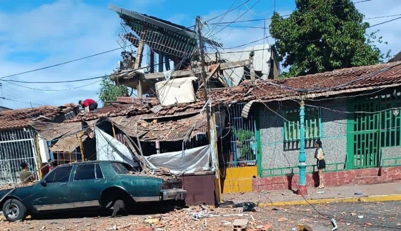 2 muertos y 8 heridos dejó explosión de una casa en Puerto La Cruz