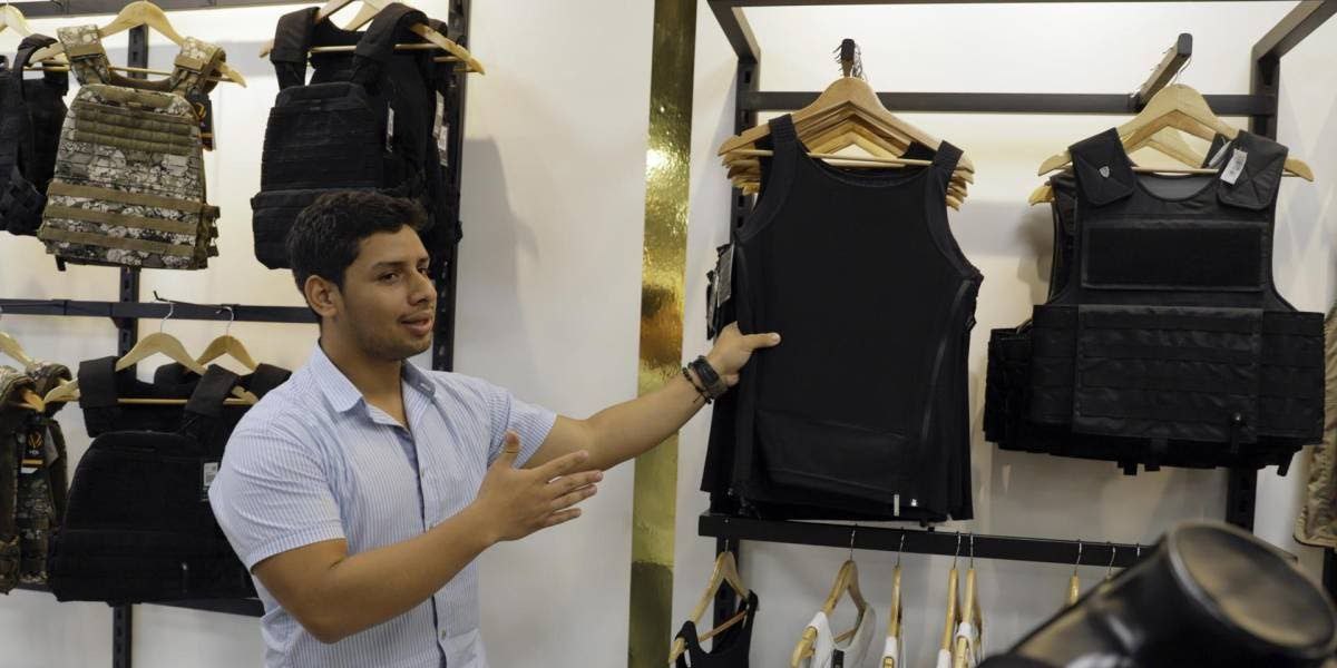 Ecuador en crisis: ropa, carros y casas blindadas son tendencia