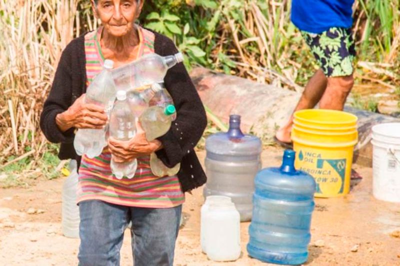 Venezolanos gastan mensual desde $38 por escasez de agua