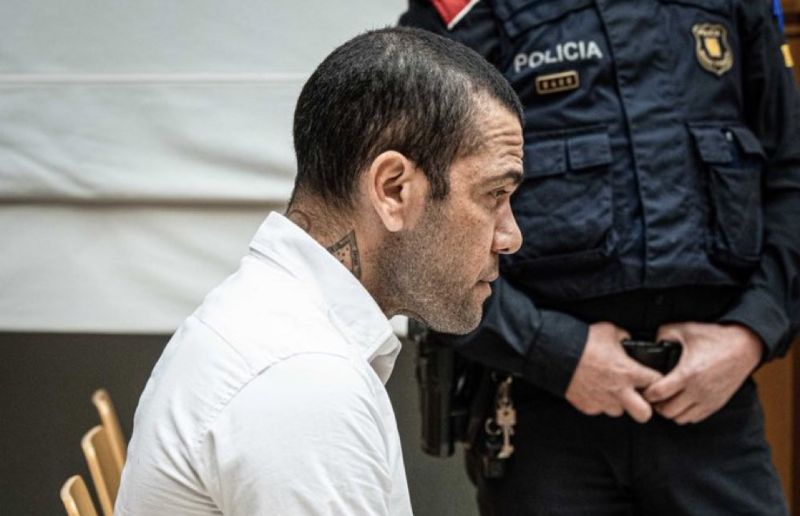 Dani Alves condenado a 4 años de prisión por agresión sexual