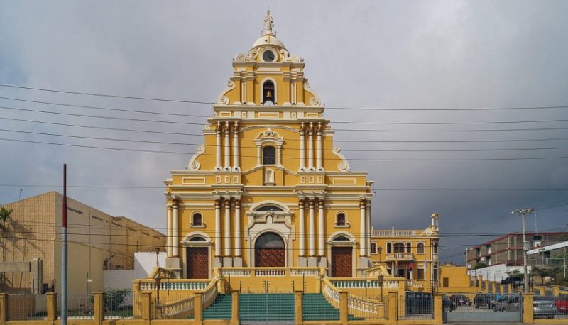 Hurtaron la corona de la Virgen de La Milagrosa en Maracaibo