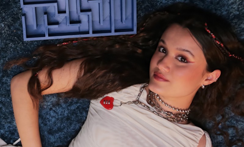Joaquina estrena "Escapar de Mi" una canción de autodescubrimiento +VIDEO