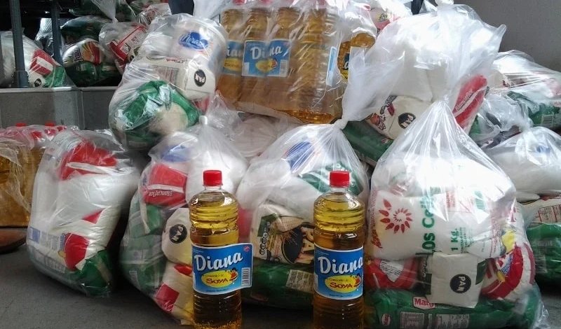 Los 18 productos que trajo la bolsa CLAP en Caracas