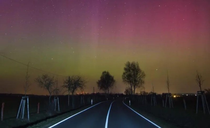 Auroras boreales y australes son provocadas por tormenta geomagnética