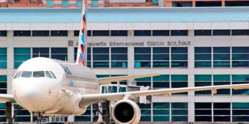 Dominicana revocaría licencias a aerolíneas venezolanas +DETALLES