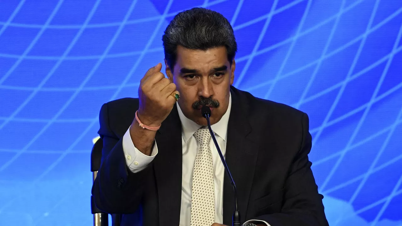 Maduro niega salvoconducto a refugiados en la Embajada de Argentina