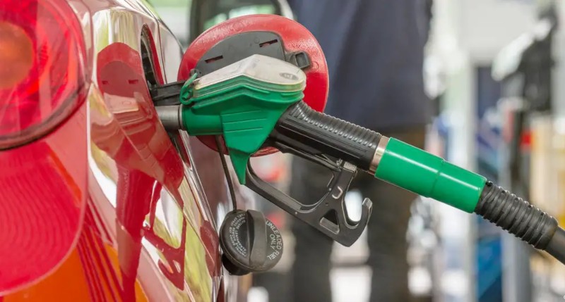 Gasolina en Ecuador: anuncian incremento de casi 11%