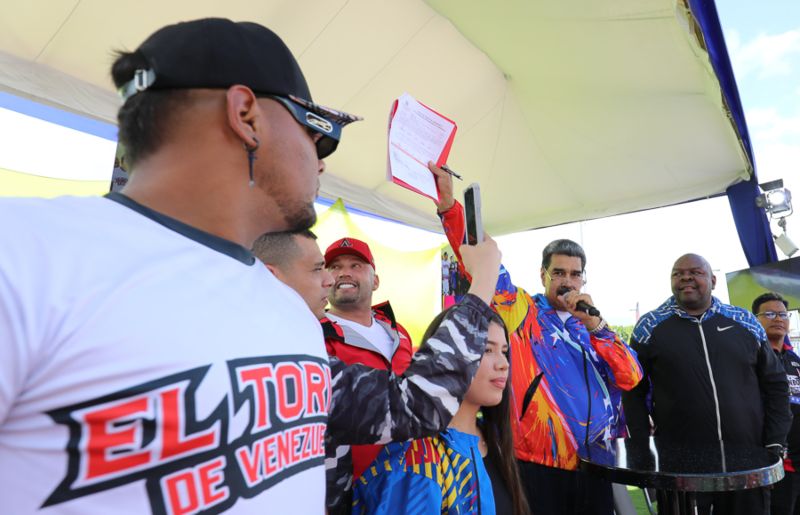 Maduro declaró las motopiruetas en Venezuela deporte nacional +VIDEO