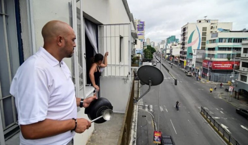 Cacerolazos retumban en Caracas en rechazo a Maduro y el CNE