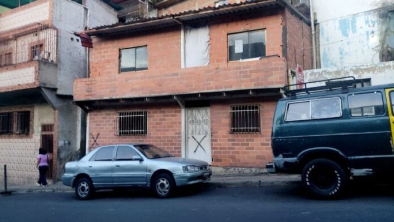 Las casas marcadas con una X en Caracas por no apoyar a Maduro +VIDEO