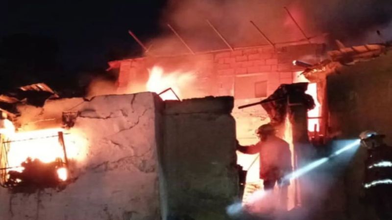 Tragedia en Catia: tres fallecidos al incendiarse una casa