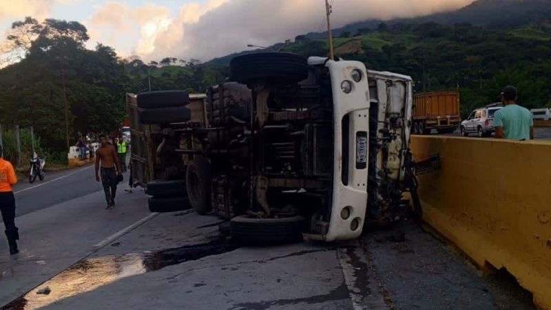 Politáchira murió en accidente de tránsito en Valencia