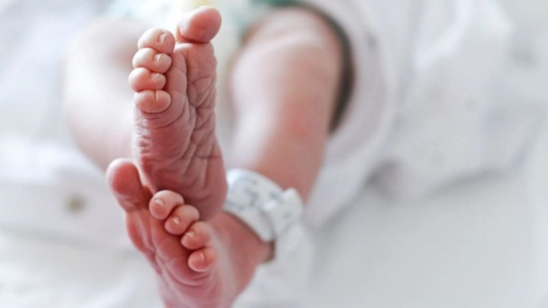 Menor abandonó a su recién nacido en un techo en Petare