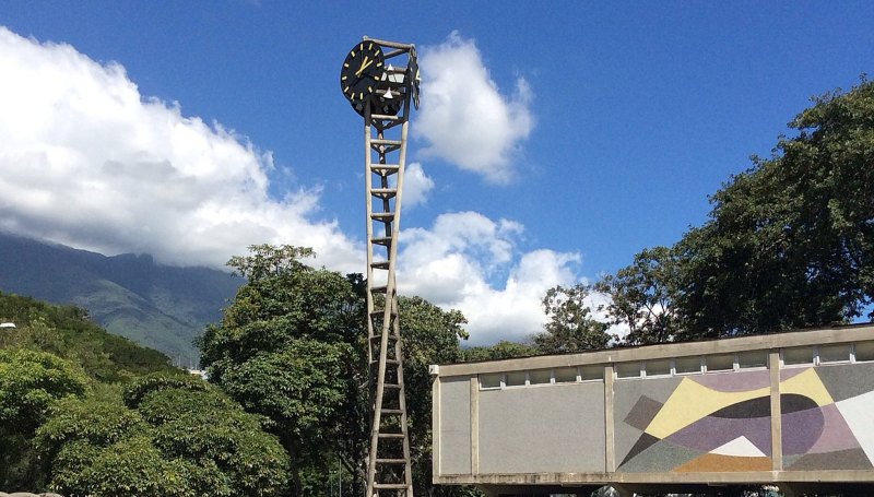 Gremios de la UCV exigen ajustar el salario a 200 dólares