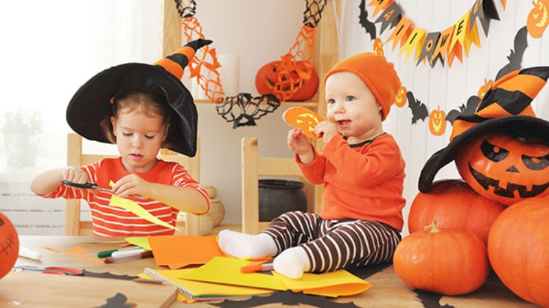 Seis manualidades para los niños en Halloween