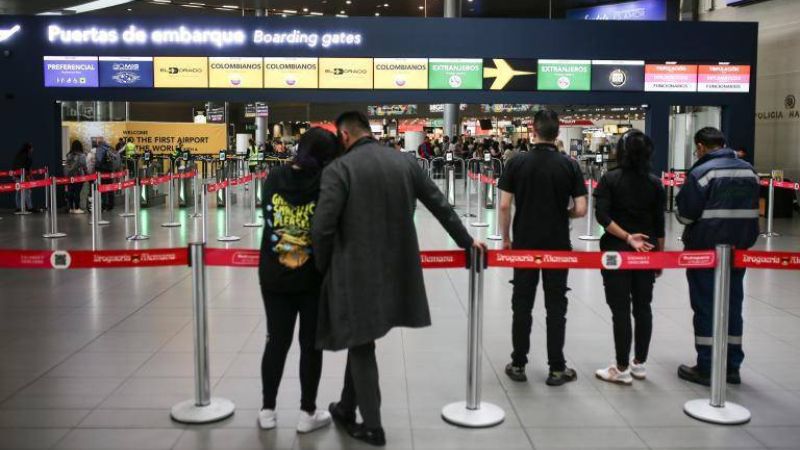 Trabajadores de Migración Colombia se declaran en paro