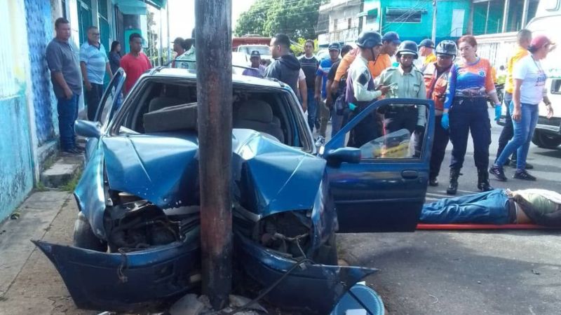 Murió al chocar contra un poste en Anzoátegui