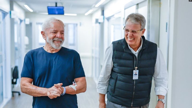 Lula evoluciona en terapia intermedia: espera el alta médica