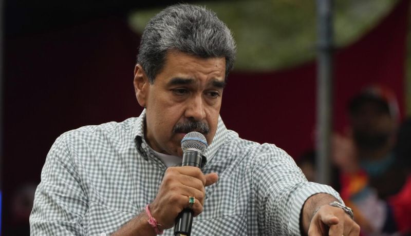 Maduro extiende por dos años inamovilidad laboral