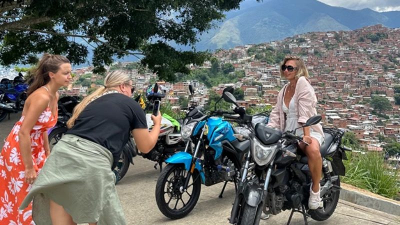 Elena, la rusa que da paseos turísticos en Petare