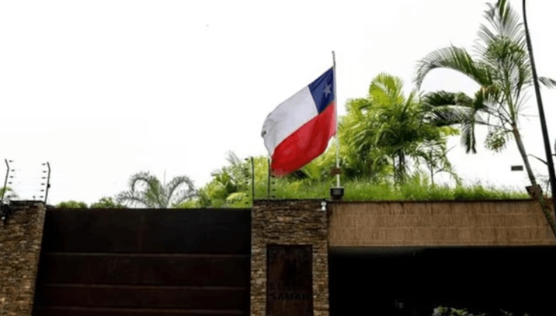 Chile cierra su consulado en Venezuela por solicitud de Maduro