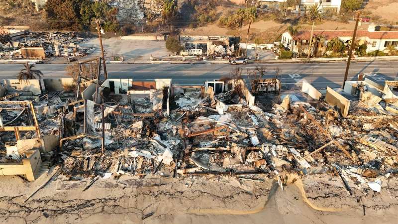 Los famosos que perdieron sus mansiones en Los Ángeles