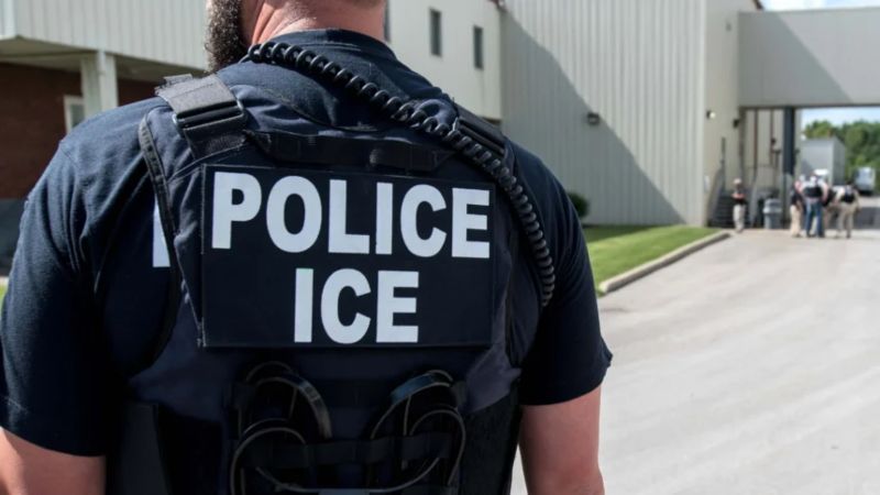Mujer fue deportada de EEUU tras dejar a sus hijos en la guardería