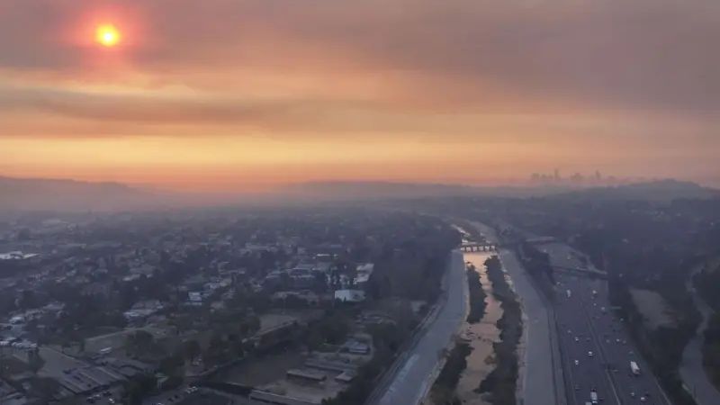 Declaran "emergencia sanitaria" en Los Ángeles, EEUU