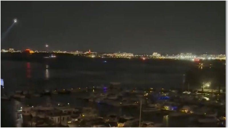 Un avión de American Airlines y un helicóptero colisionaron en el aire +VIDEO