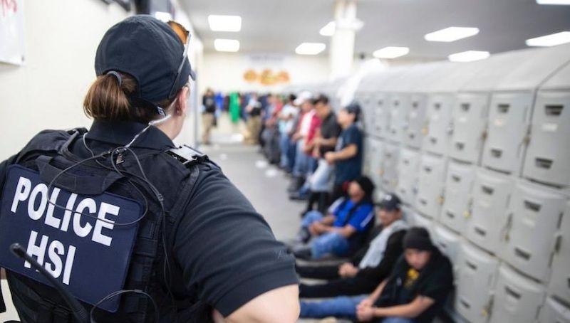 Trump permite redadas en iglesias y escuelas para deportar a migrantes