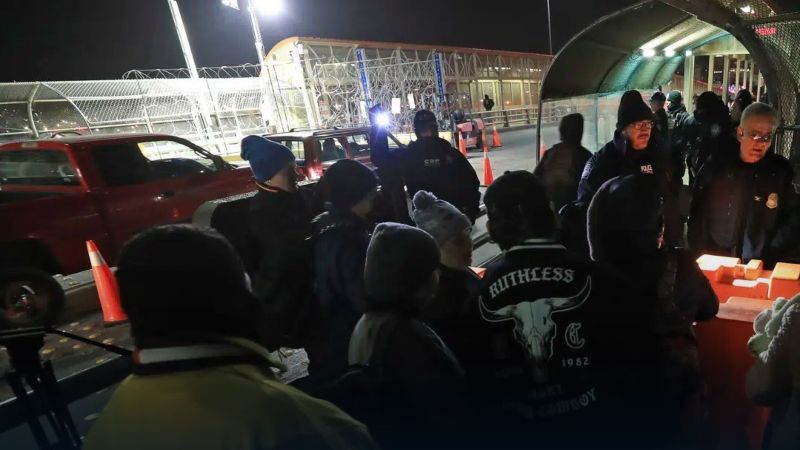 Trump autorizó deportaciones rápidas de migrantes beneficiados por Biden