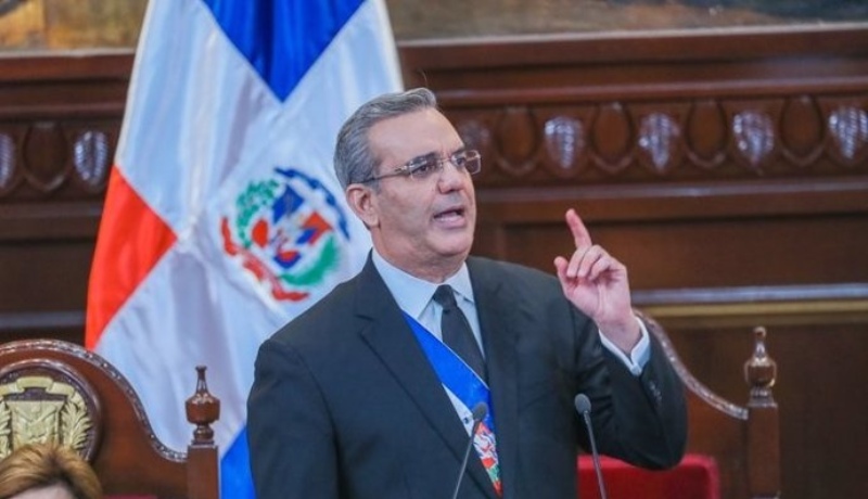 Presidente de República Dominicana destituyó a ministro por asistir a acto de Maduro