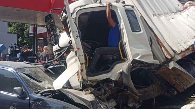 Varios heridos por choque múltiple en Maripérez este 16E +VIDEO