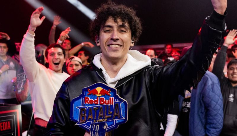 Mcklopedia campeón de la Red Bull Batallas 5 Vidas