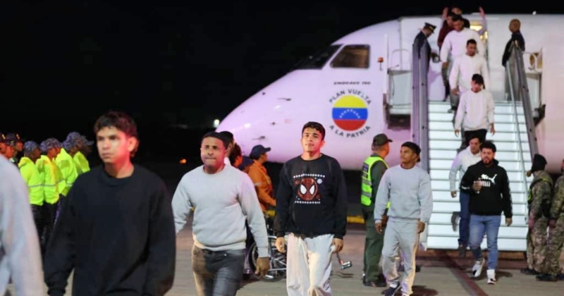 Maduro accedió reanudar vuelos de deportación de venezolanos desde EEUU