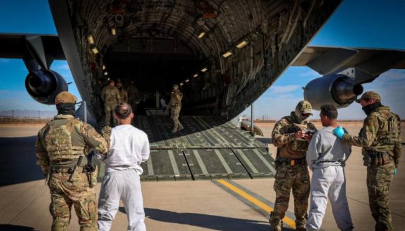 Detienen a tres venezolanos en cita de inmigración y los envian a Guantánamo