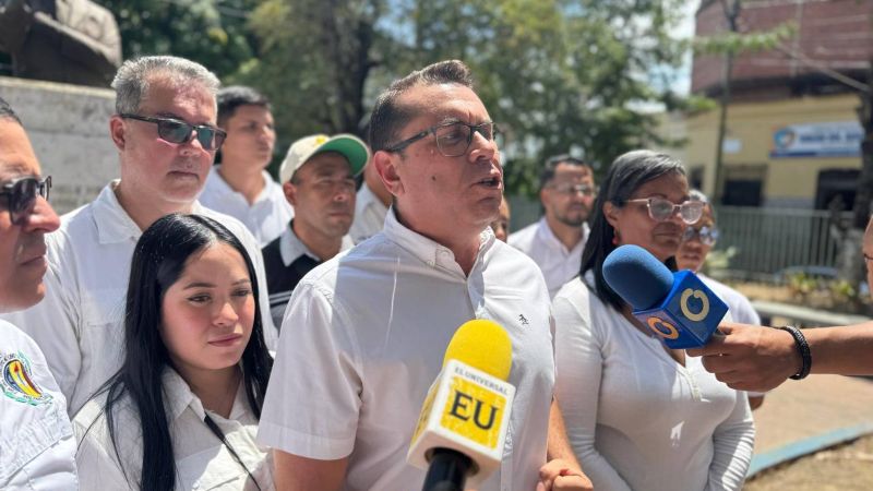 Adecos rinden tributo a Betancourt: “Atrincherarnos en casa no es alternativa”