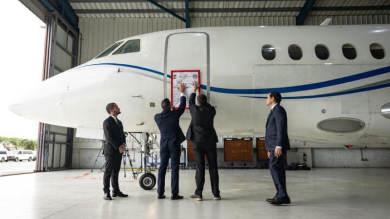 Gobierno de Maduro tilda de "ladrón de aviones" a Marco Rubio