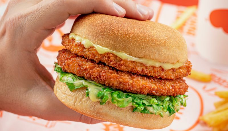 Arturos lanza su nueva hamburguesa: "Mayo Crunch"