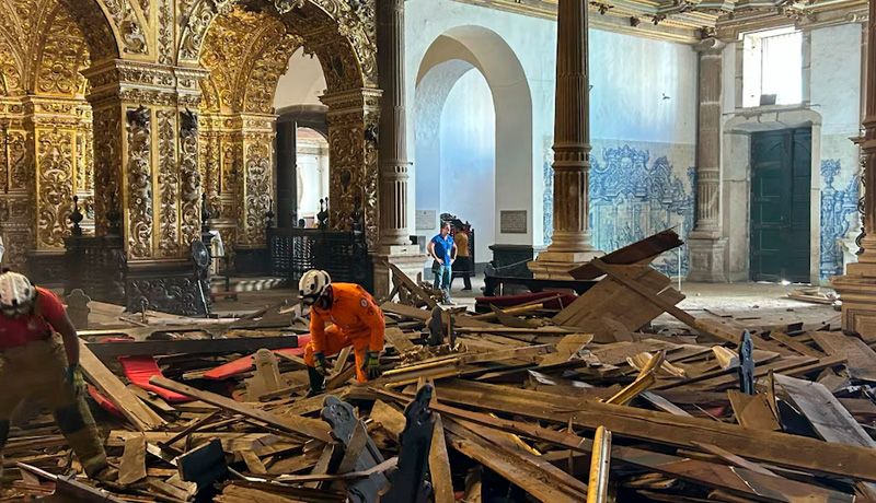 Murió turista tras colapso de iglesia en Brasil
