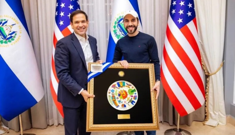 El Salvador recibirá delicuentes deportados de EEUU, incluido el Tren de Aragua