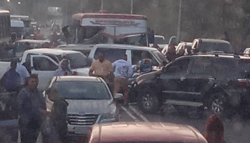 Colisión múltiple en la bajada de Tazón: registran al menos dos fallecidos