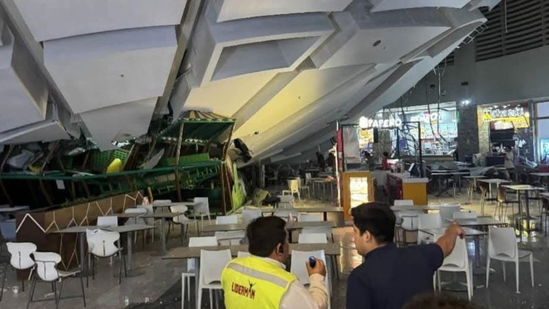 Ocho muertos al desplomarse techo de centro comercial en Perú +VIDEO