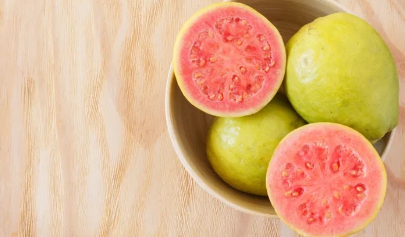 Conozca las tres enfermedades que cura el consumo de guayaba