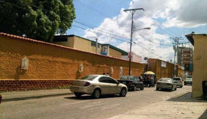 Adolescentes ligaron Vitafer con refresco y fueron atendidos de emergencia