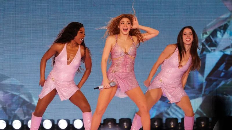 Shakira es hospitalizada en Lima y suspende su concierto