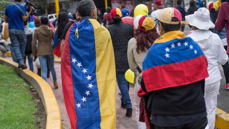 Informan a venezolanos en Colombia que reasentamiento en EEUU fue cancelado
