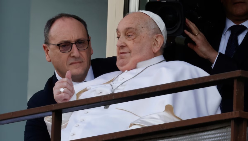 "El Papa sabía que podía morir": Lo que dijo el médico que atendió al Papa Francisco