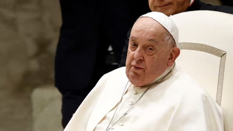 La primera foto del Papa Francisco tras un mes hospitalizado
