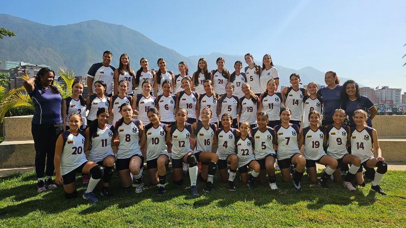 Colegio Mater Salvatoris impulsa el voleibol y el desarrollo integral